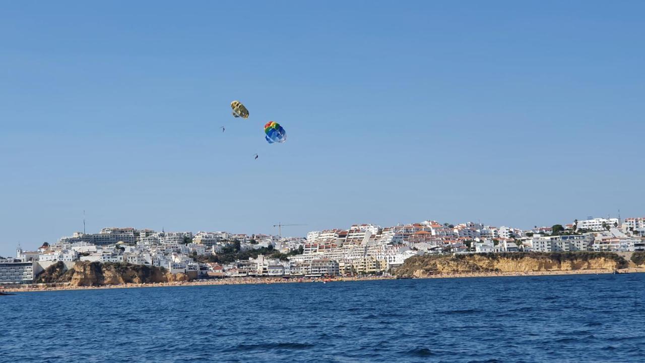 Wonder Charm Guesthouse Albufeira Extérieur photo