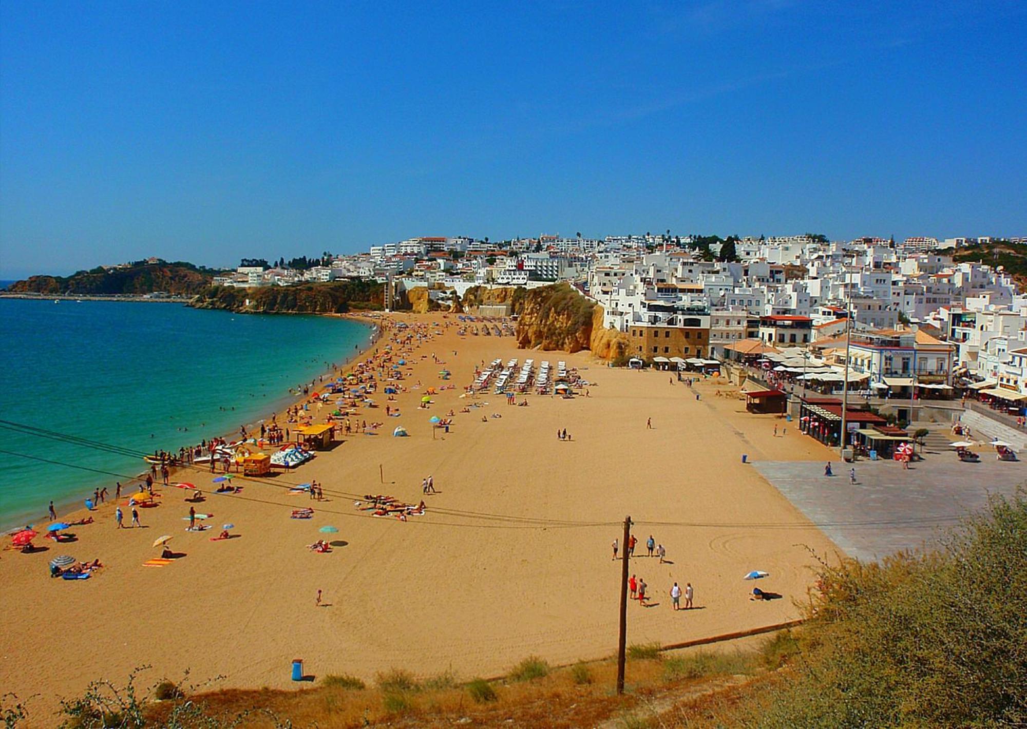 Wonder Charm Guesthouse Albufeira Extérieur photo