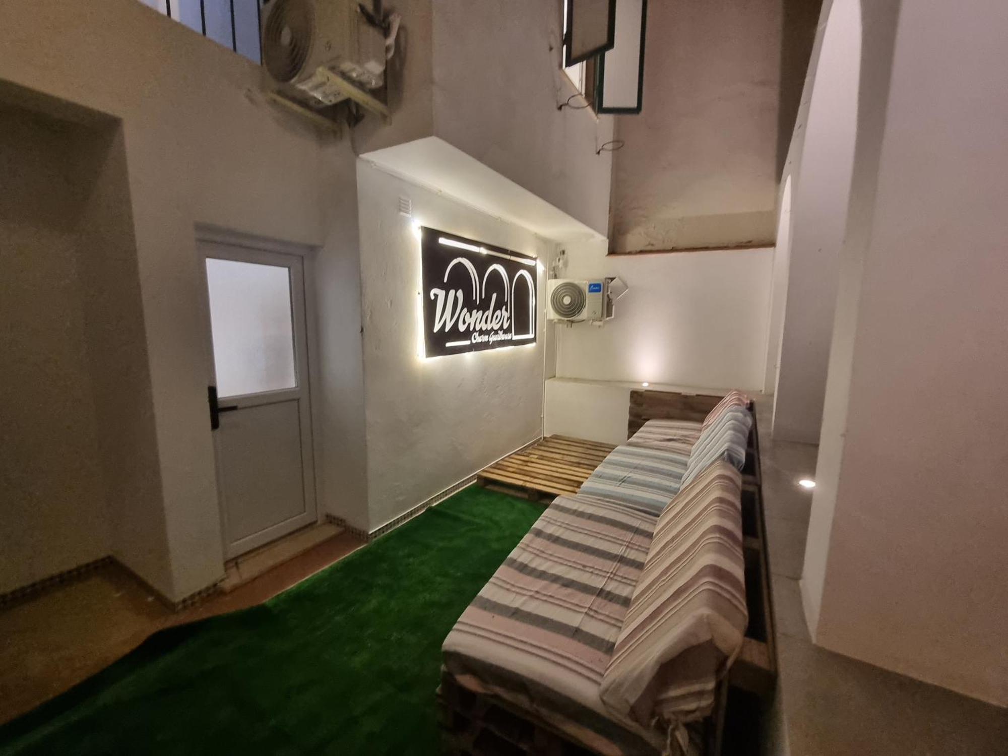 Wonder Charm Guesthouse Albufeira Chambre photo